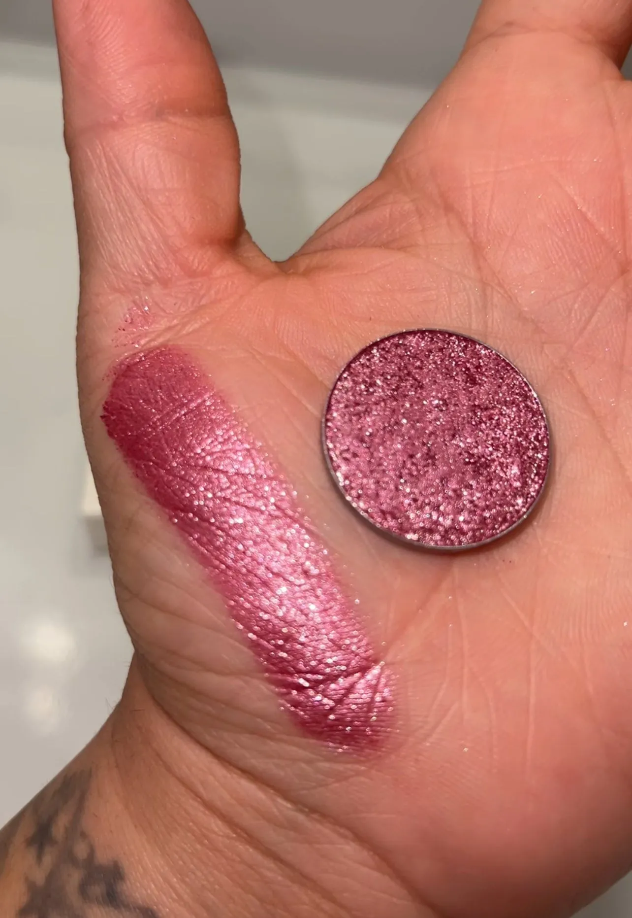 Dazzling Shimmer Eyeshadow Second Pre-Orders  ships out 11-27