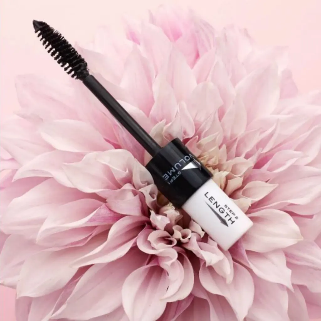 White Knight Tubing Mascara